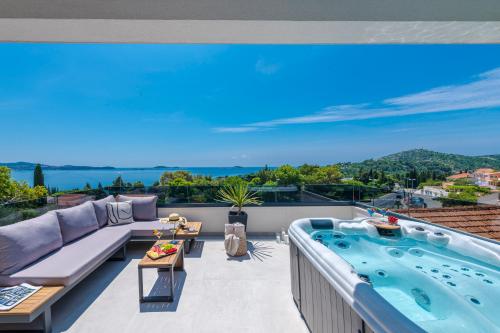 K&N LuxApartment - Jacuzzi and Magnificent Sea view