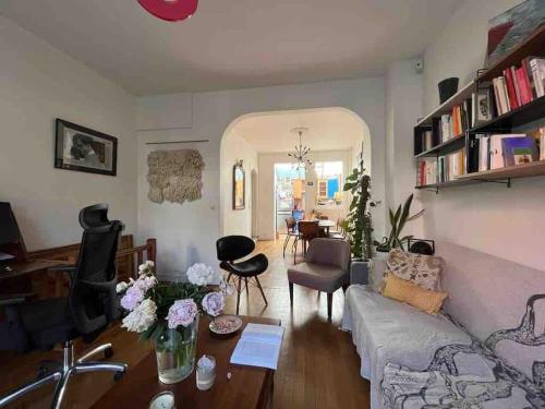 Χώρος καθιστικού στο Full equiped house with garden
