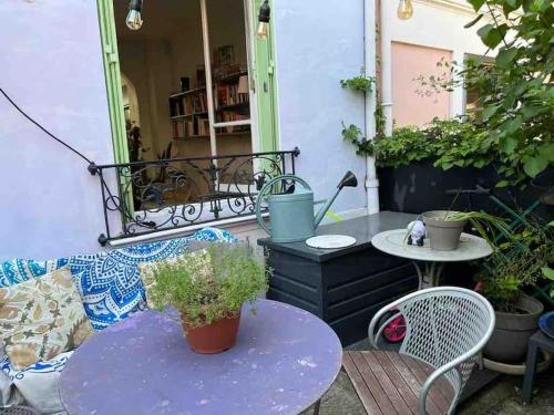 Μπαλκόνι ή βεράντα στο Full equiped house with garden