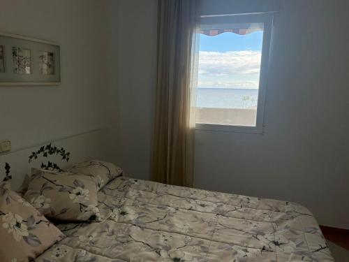 Posteľ alebo postele v izbe v ubytovaní Apartamento con terraza y piscina - Todoholiday