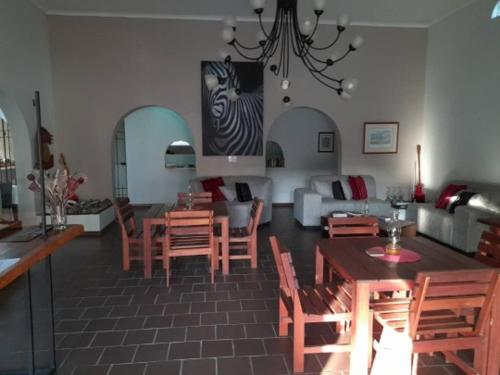 Gallery image of Bush Pillow Guest House in Otjiwarongo