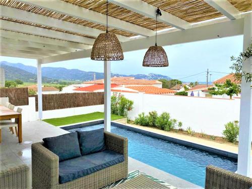Bazén v ubytování Luxury house in Roses nebo v jeho okolí