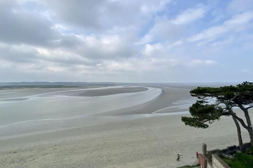 Accès Direct Plage, logement unique pour 4 personnes , dernier étage d'un immeuble