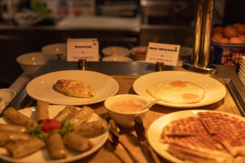 Makanan di atau berdekatan hotel