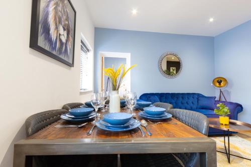 At the level - (2 bed flat) photo 19