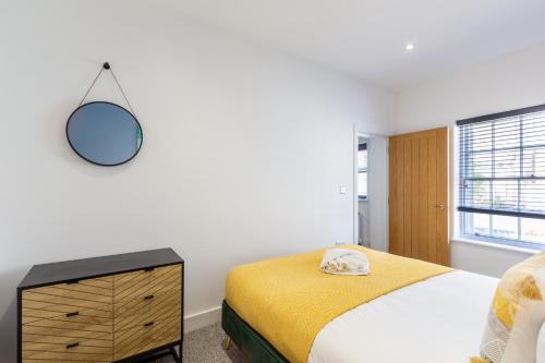 At the level - (2 bed flat) photo 28