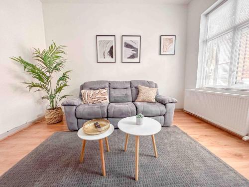 Seating area sa Central City Townhouse Leicester - 3 Bedroom House