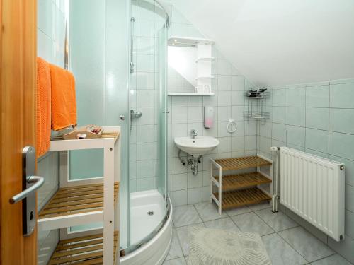 Ванная комната в Na Logu - Farm Stay Ambrož Gregorc