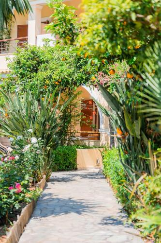 Φωτογραφία από το άλμπουμ του ILENA HOTEL στην Αχαράβη