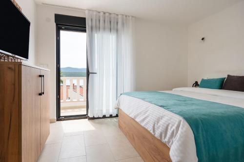 Фотография из галереи Villa Emina sa privatnom Plažom i Parkingom в Неуме