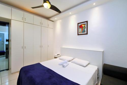 Postel nebo postele na pokoji v ubytování Rio Spot Homes Flat C031A