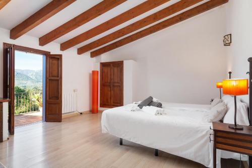 Katil atau katil-katil dalam bilik di Sunset Villa Can Calco