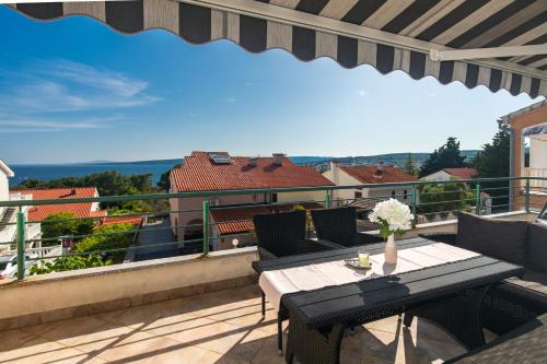 Apartment AMARELA with seaview