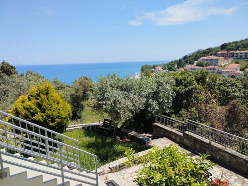 Rhea Panorama sea view house