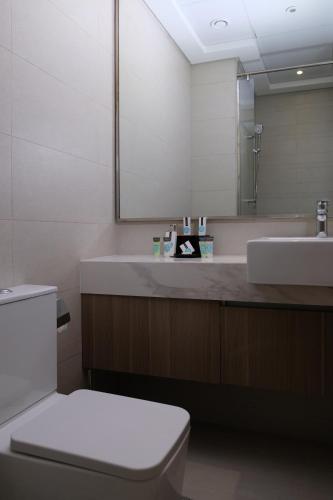 Koupelna v ubytování Mira Holiday Homes - Cozy studio in Meydan