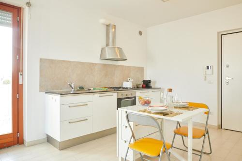 Studio Contemporaneo A due Passi da Tutto con Parcheggio privato
