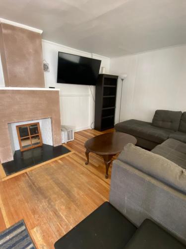 Gambar di galeri bagi Nautical Beach Apartments di Hampton