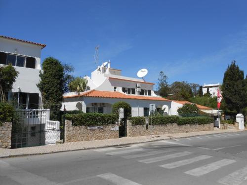 Το κτήριο όπου στεγάζεται  ο ξενώνας