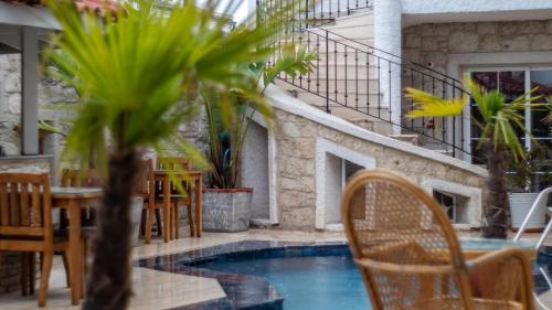 Πισίνα στο ή κοντά στο Avlu Alaçatı Boutique Hotel