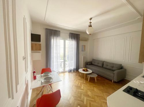 NobleNotes - Victor Suite Central Athens