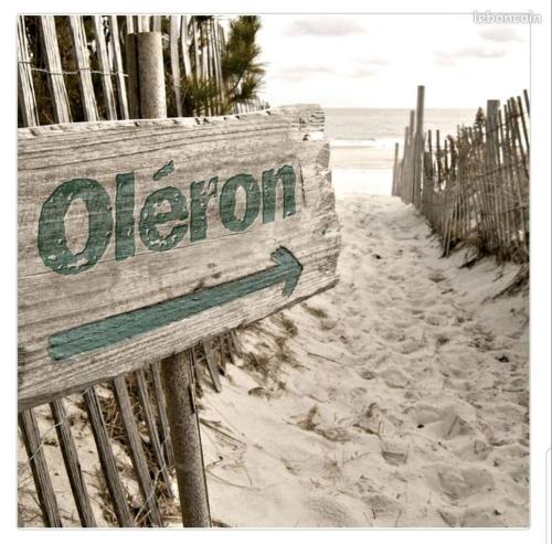 Mobilhome Ile d'Oléron La Cotinière camping 3 étoiles prêt de 3 vélos inclus piscine et plage à 200m