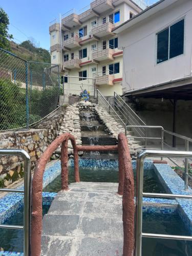 La alberca dentro o cerca de Hotel Village View Nagarkot