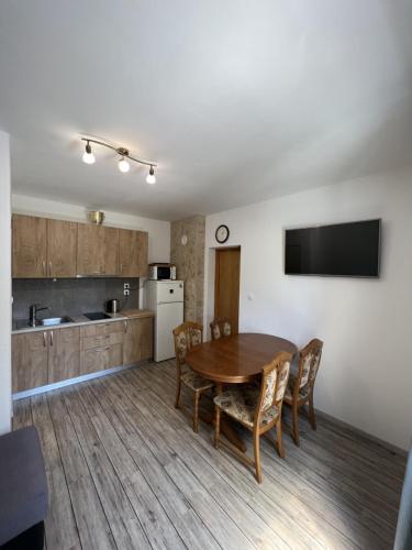 Fotografie z fotogalerie ubytování APARTMANI PALME v destinaci Funtana