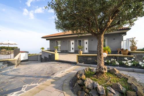 Gambar di galeri bagi Affittacamere villa Antonio di Aci Castello