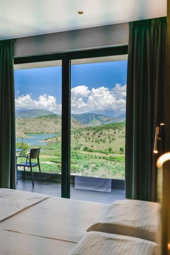 Ori Mare Hotel — Mountain view