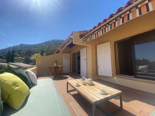 Photo de la galerie de l'établissement Mazet/ Appartement Le Lavandou, au Lavandou