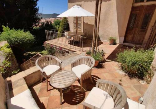 Villa Chateaubriand sur Hyères proche du centre