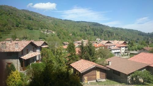 a group of houses in a mountain village at Hostal l'Escon in Llanars