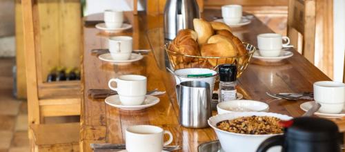 Příslušenství pro přípravu čaje a kávy v ubytování Ilinizas Mountain Lodge