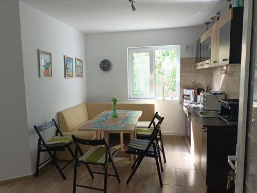Kuchyň nebo kuchyňský kout v ubytování CASA A