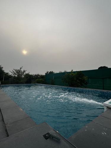 Foto dalla galleria di Luxury Farmhouse Stay, Pure Vegetarian- Santushti Farm, NCR a Tibri