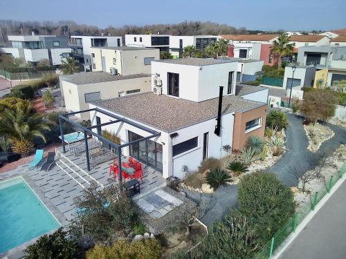 Villa / Maison indépendante 150m de la plage avec jacuzzi et piscine chauffée à Saint Cyprien plage