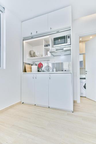 Glassy Apartment