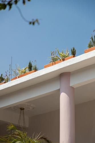 Το κτήριο όπου στεγάζεται  το πανδοχείο