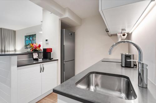 Una cocina o cocineta en Grand Case Beach Club