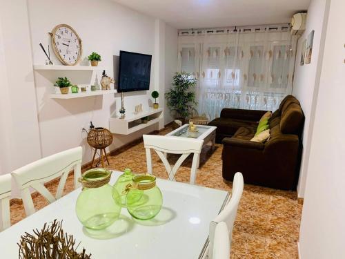 TV a/nebo společenská místnost v ubytování Apartamentos custodio