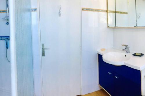 Η κουζίνα ή μικρή κουζίνα στο Sunny, modern apartment