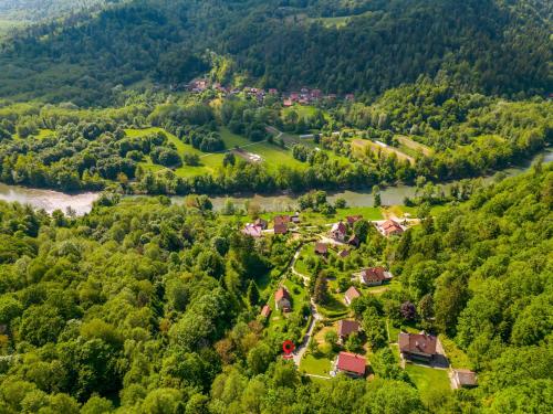 Landskap semula jadi dekat dengan chalet