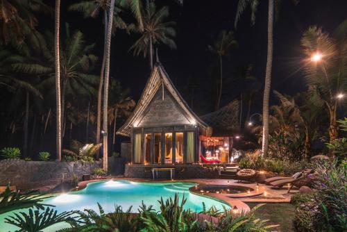 Бассейн в Boutique Villas Complex Sensation Tabanan или поблизости