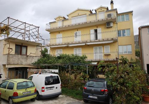 Apartments with a parking space Podstrana, Split - 20678