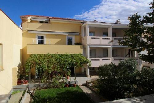 Apartments by the sea Punat, Krk - 21298