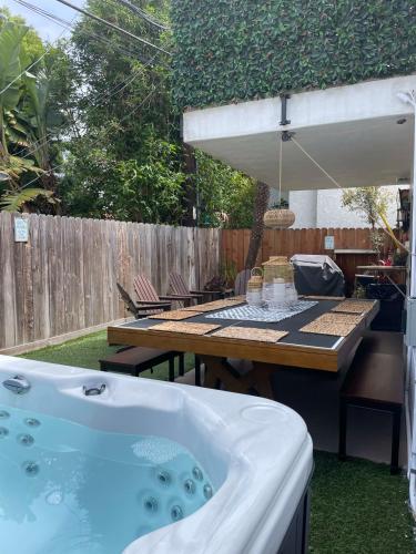 HotTub Yard 95 Walk Score bikes 5starpromise