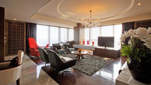 Χώρος καθιστικού στο Holiday Inn Shanghai Hongqiao West by IHG