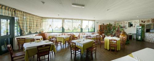 Restaurace v ubytování Pensione San Michele