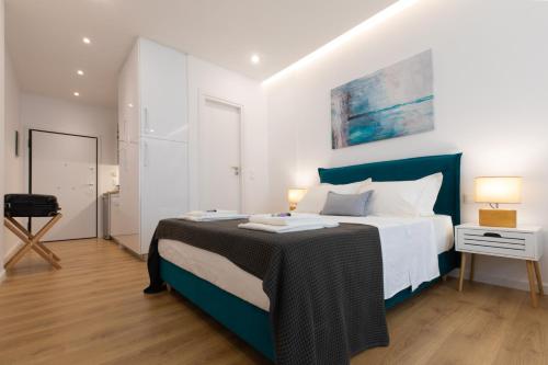 Minimal apartment in Plaka