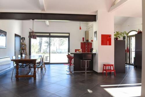 Photo de la galerie de l'établissement Un mas au milieu des vignes à 10 minutes de la mer, à Bessan